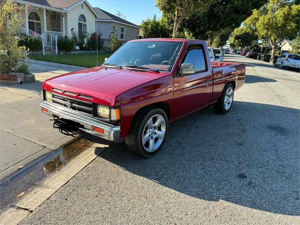 1992 Nissan Frontier - Image 6 of 13