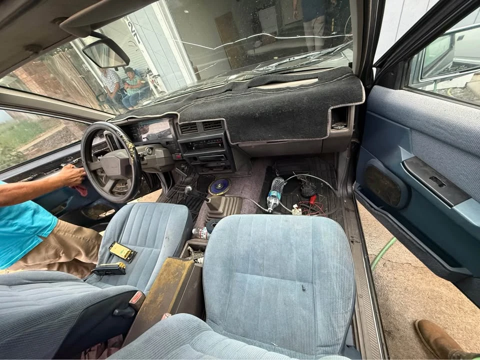 1992 Nissan - Image 7 of 8