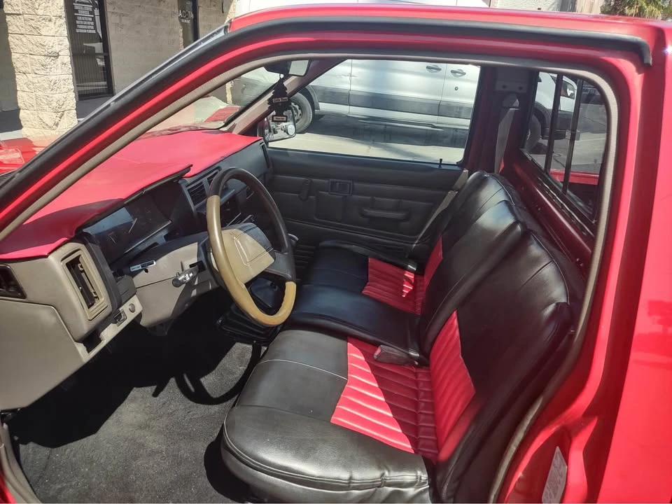 1992 Nissan - Image 6 of 9