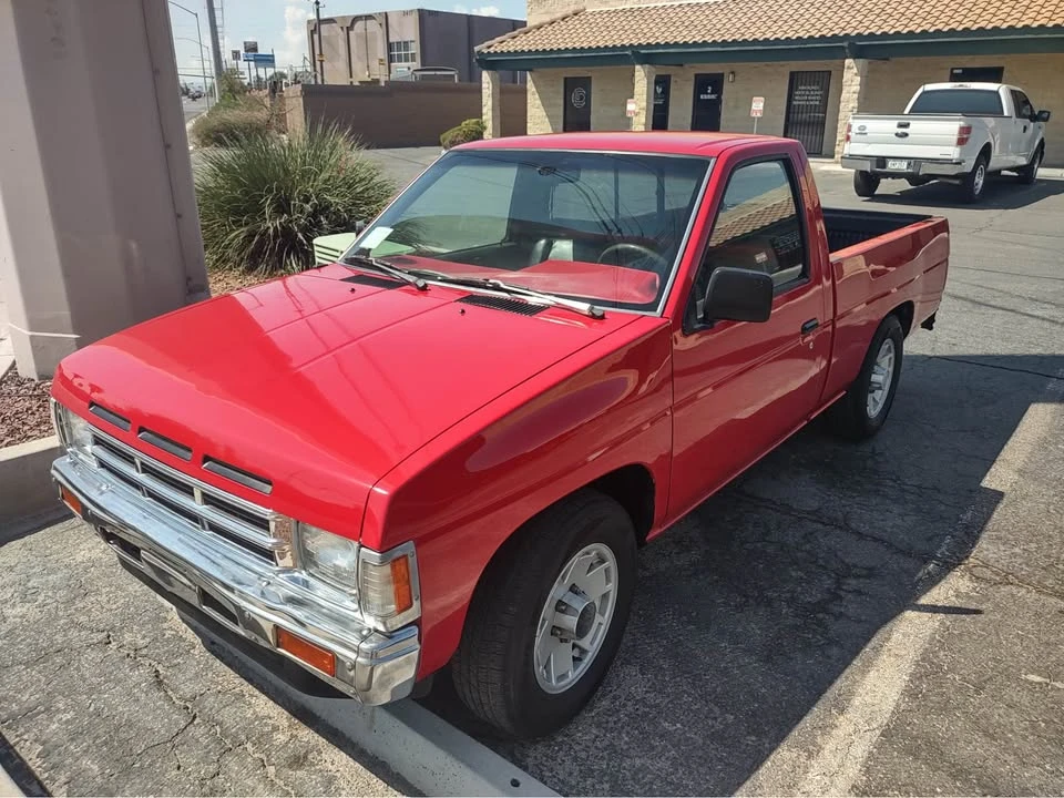 1992 Nissan - Image 9 of 9