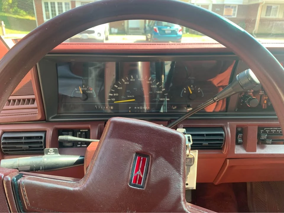 1992 Oldsmobile - Image 5 of 10