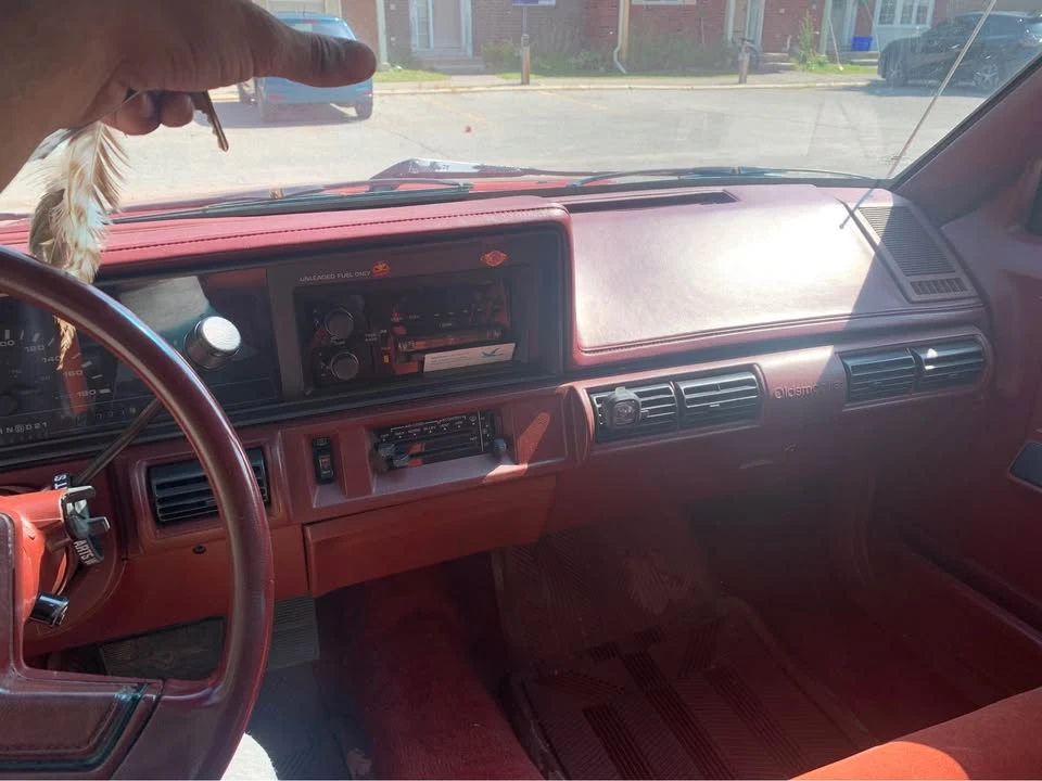1992 Oldsmobile - Image 7 of 10
