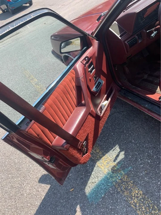 1992 Oldsmobile - Image 3 of 10