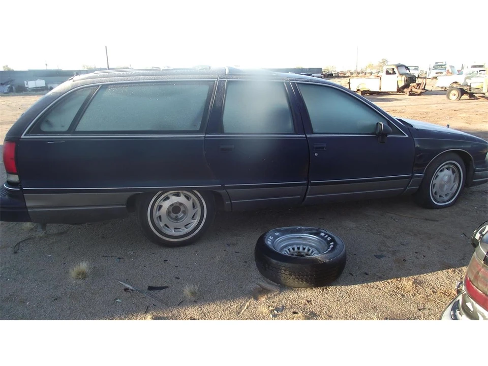 1992 Oldsmobile Custom Cruiser - Image 2 of 2