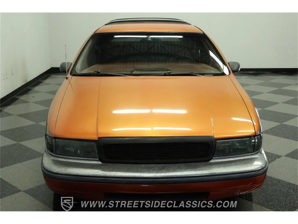 1992 Oldsmobile Custom Cruiser - Image 16 of 31