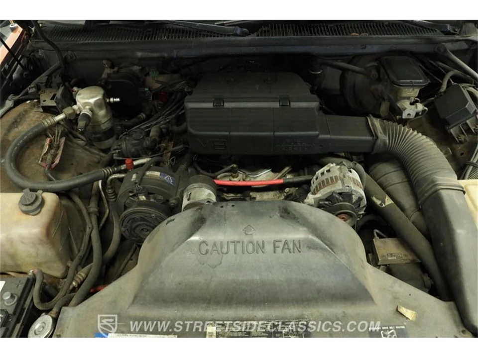1992 Oldsmobile Custom Cruiser - Image 3 of 31