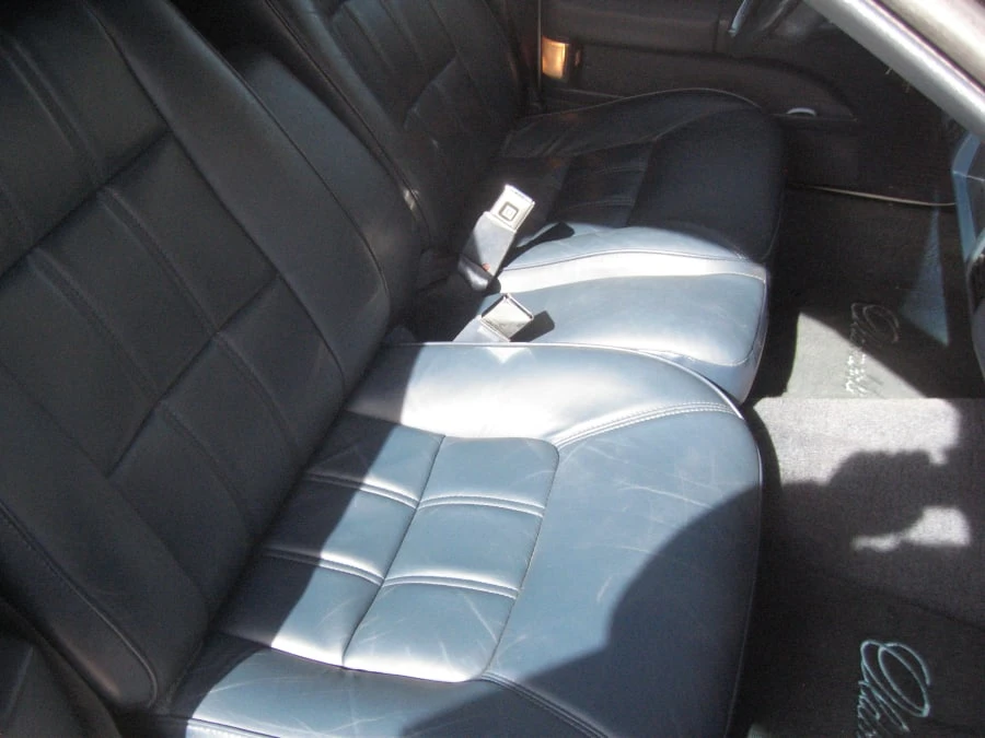 1992 Oldsmobile Custom Cruiser - Image 4 of 16