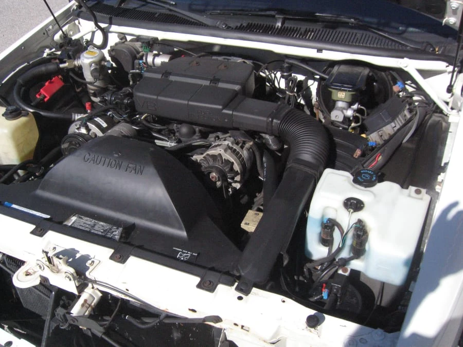 1992 Oldsmobile Custom Cruiser - Image 8 of 16