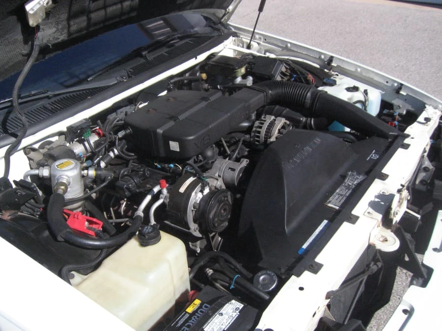 1992 Oldsmobile Custom Cruiser - Image 9 of 16