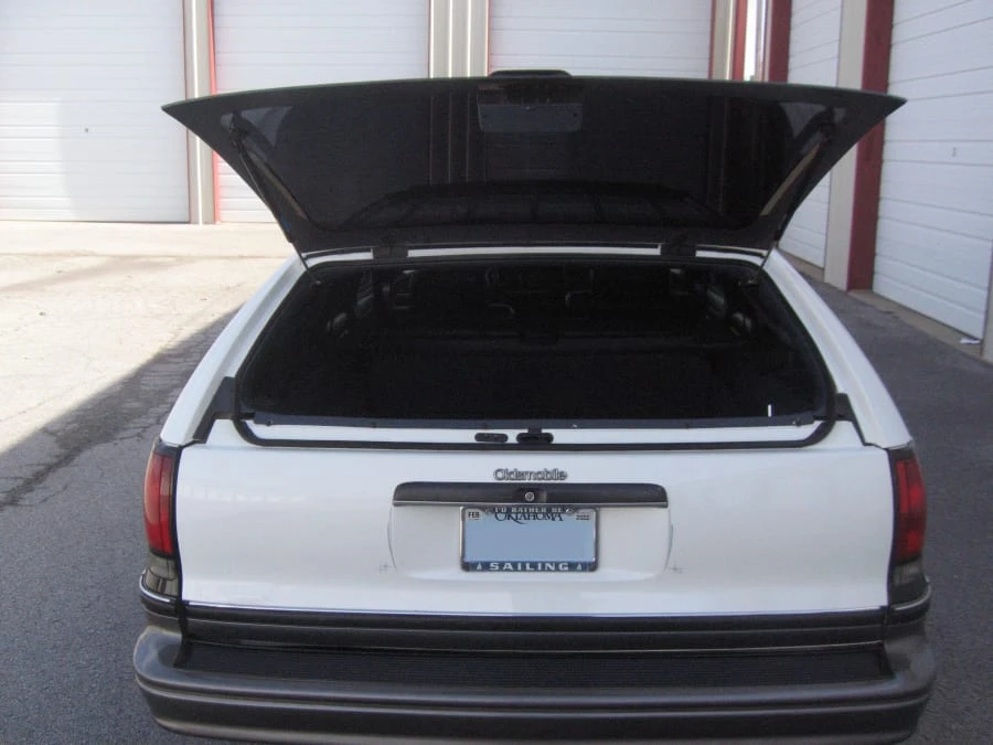 1992 Oldsmobile Custom Cruiser - Image 10 of 16