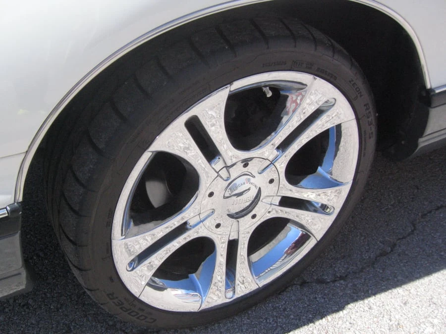 1992 Oldsmobile Custom Cruiser - Image 13 of 16