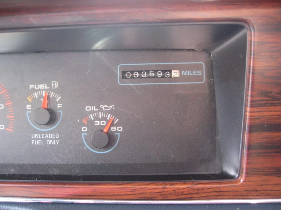 1992 Oldsmobile Custom Cruiser - Image 15 of 16