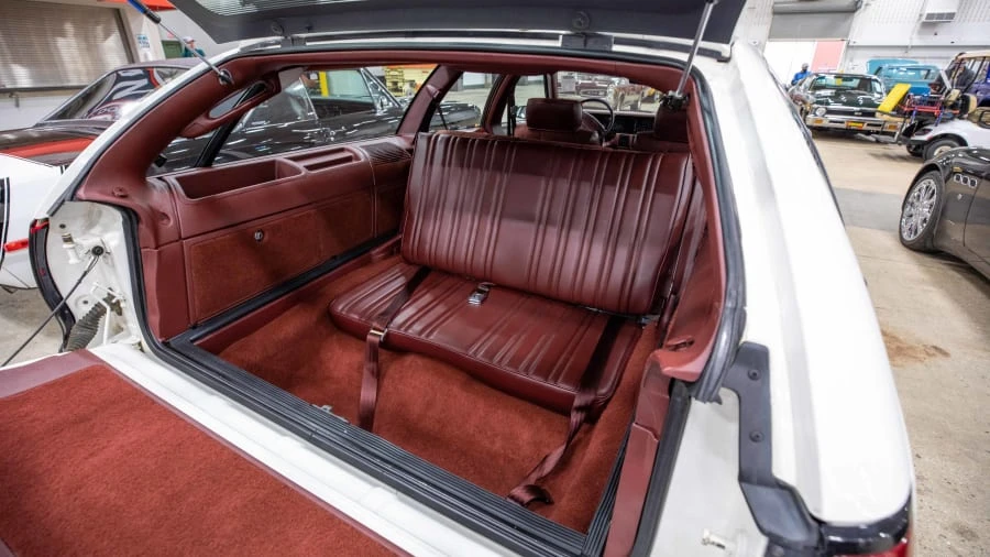 1992 Oldsmobile Custom Cruiser - Image 5 of 7