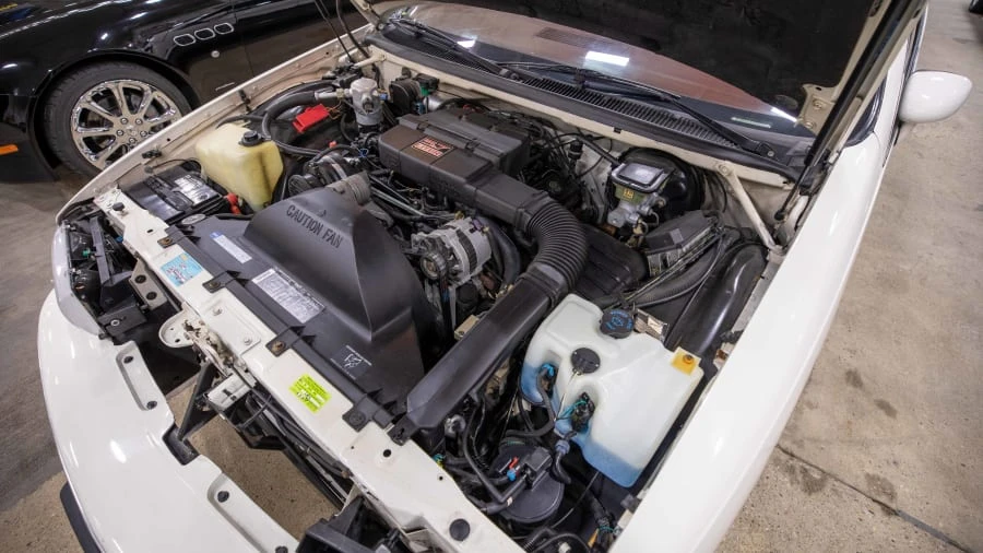 1992 Oldsmobile Custom Cruiser - Image 6 of 7