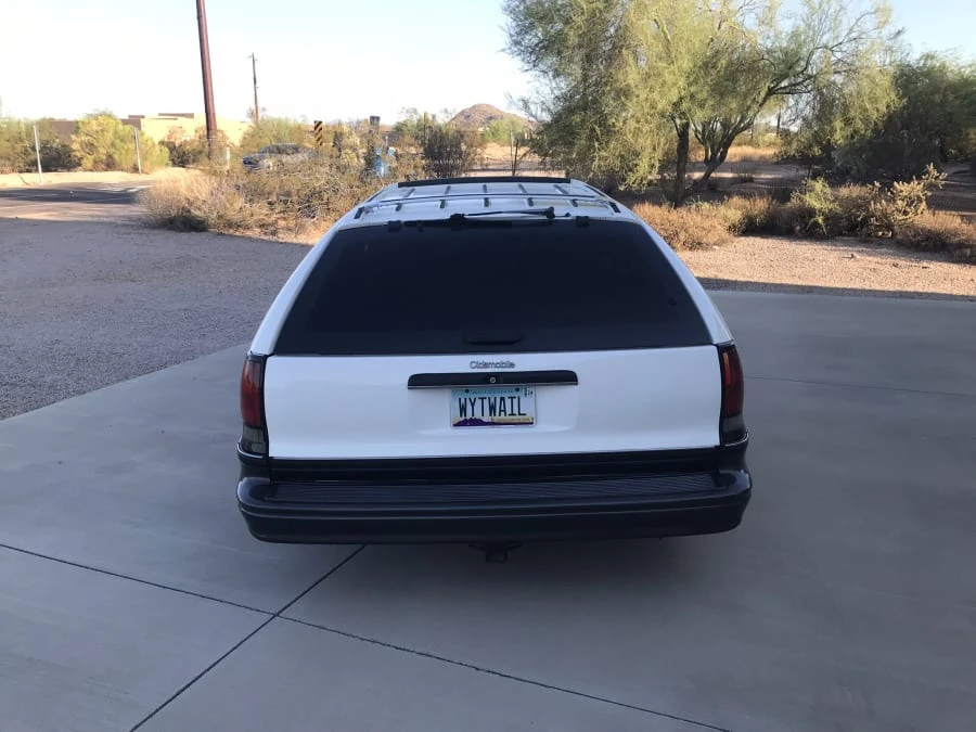 1992 Oldsmobile Custom Cruiser - Image 3 of 23