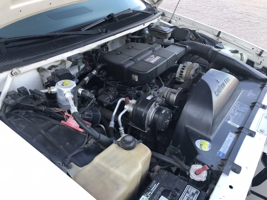 1992 Oldsmobile Custom Cruiser - Image 17 of 23