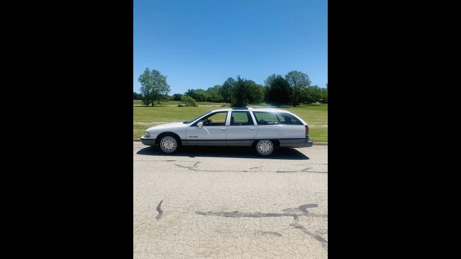 1992 Oldsmobile Custom Cruiser - Image 2 of 6