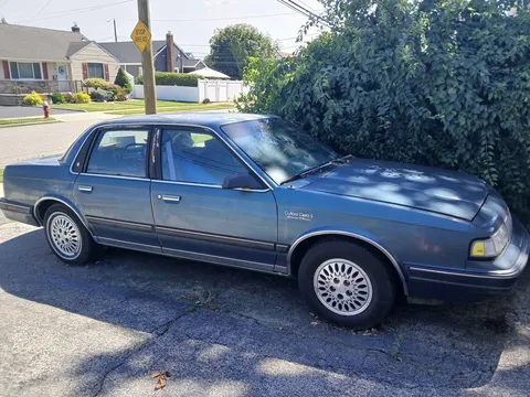 1992 Oldsmobile Cutlass Ciera S Sedan 4D