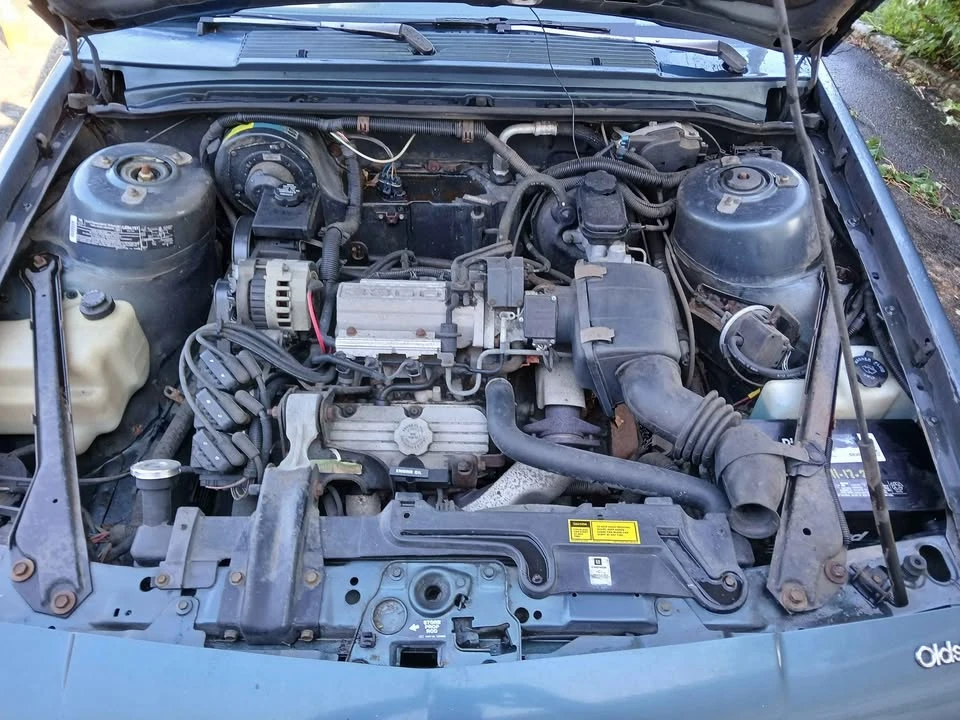 1992 Oldsmobile Cutlass Ciera - Image 6 of 9