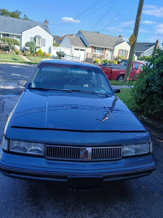 1992 Oldsmobile Cutlass Ciera - Image 9 of 9
