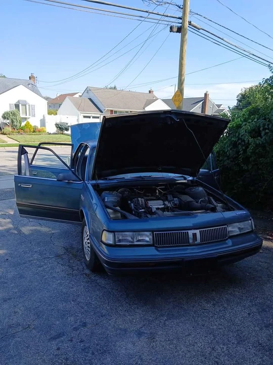 1992 Oldsmobile Cutlass Ciera - Image 5 of 9