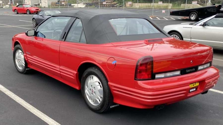 1992 Oldsmobile Cutlass Ciera - Image 4 of 5