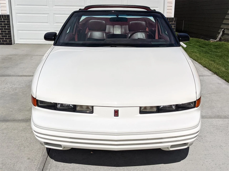 1992 Oldsmobile Cutlass Supreme - Image 8 of 31