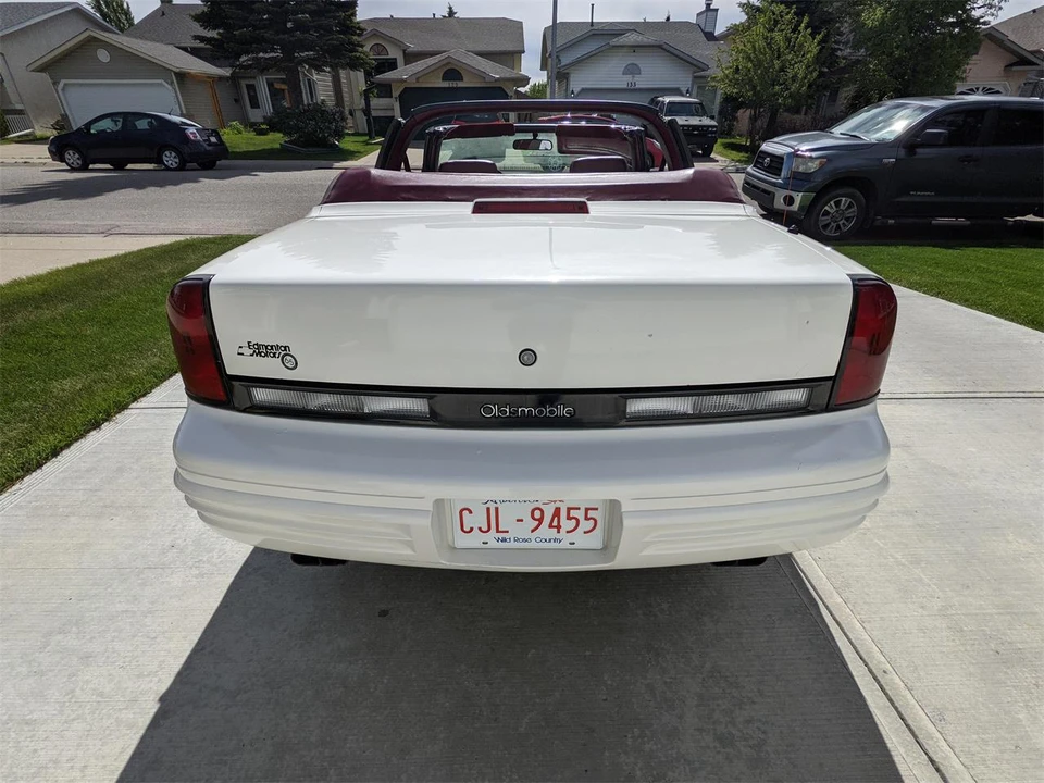 1992 Oldsmobile Cutlass Supreme - Image 4 of 31