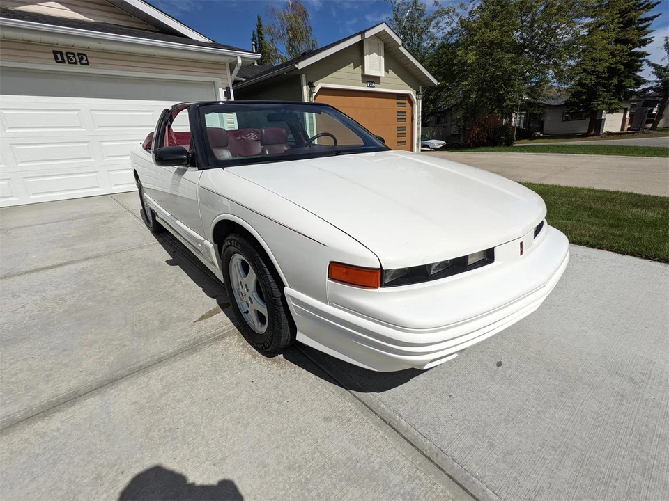 1992 Oldsmobile Cutlass Supreme - Image 7 of 31