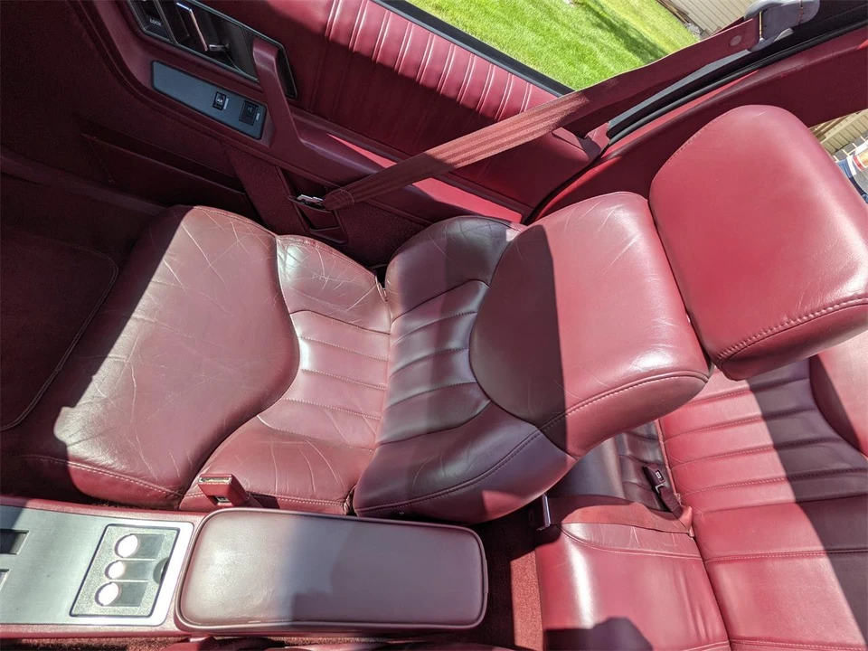 1992 Oldsmobile Cutlass Supreme - Image 13 of 31