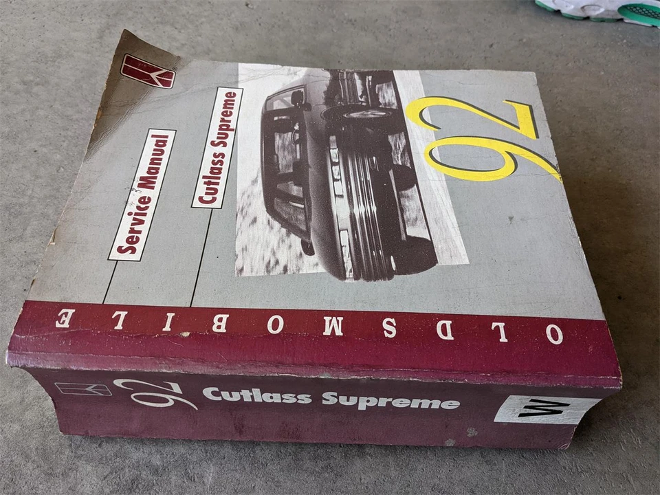 1992 Oldsmobile Cutlass Supreme - Image 26 of 31