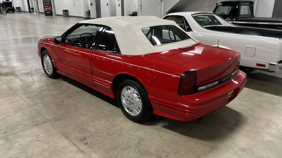 1992 Oldsmobile Cutlass Supreme - Image 2 of 4