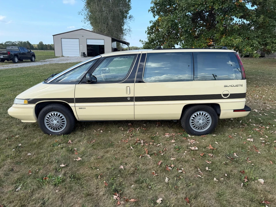 1992 Oldsmobile Silhouette - Image 9 of 31