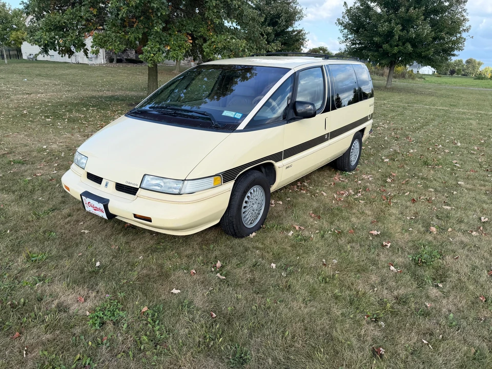 1992 Oldsmobile Silhouette - Image 7 of 31