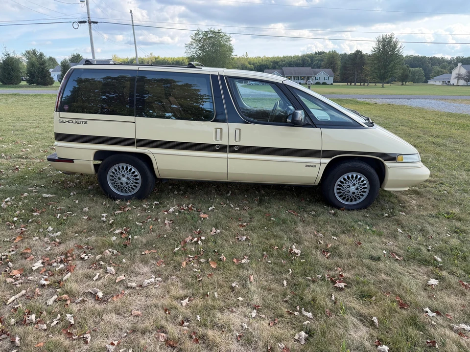 1992 Oldsmobile Silhouette - Image 13 of 31