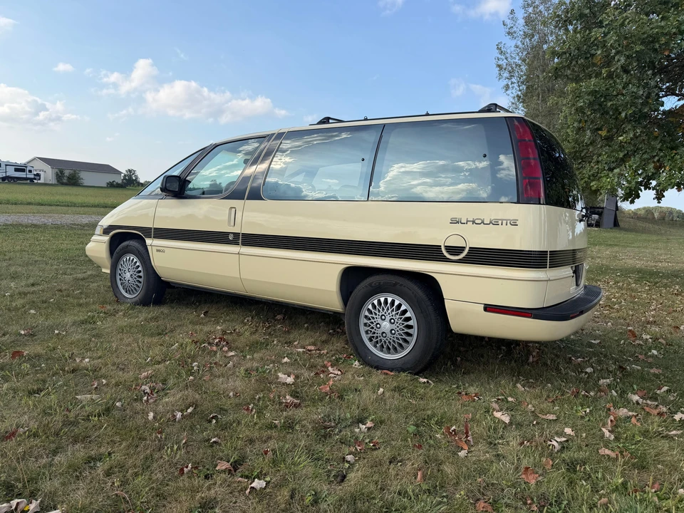 1992 Oldsmobile Silhouette - Image 10 of 31