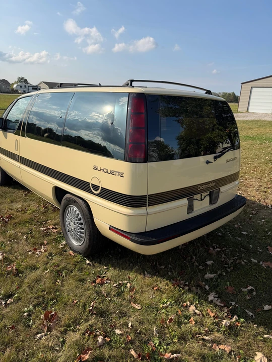 1992 Oldsmobile Silhouette - Image 24 of 31