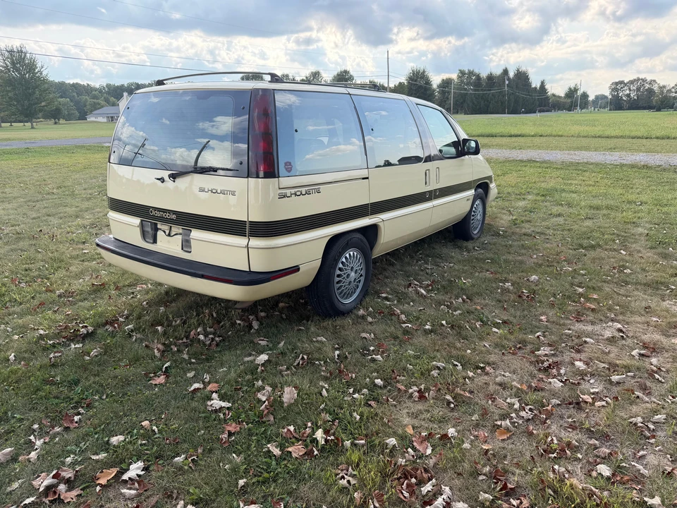 1992 Oldsmobile Silhouette - Image 12 of 31