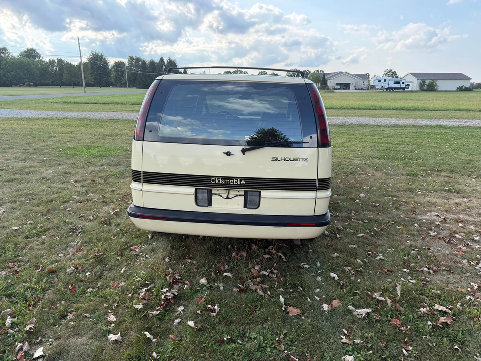 1992 Oldsmobile Silhouette - Image 11 of 31