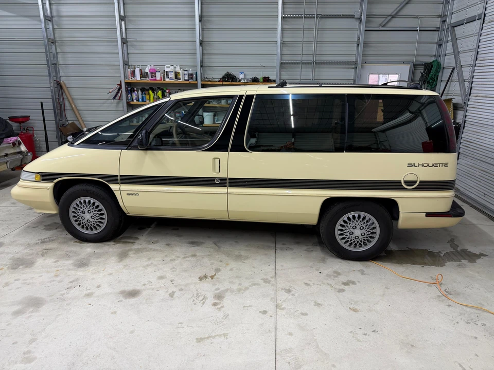 1992 Oldsmobile Silhouette - Image 17 of 31