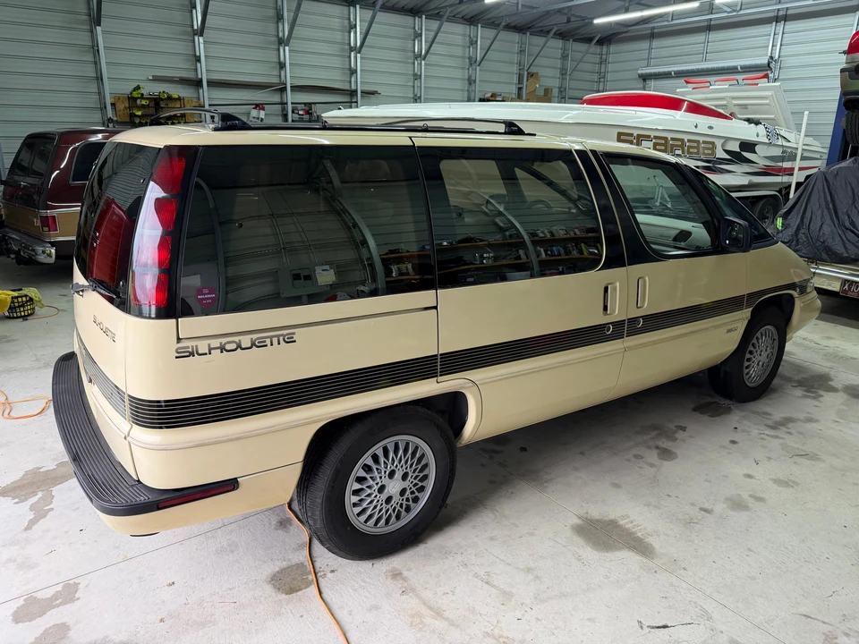 1992 Oldsmobile Silhouette - Image 19 of 31