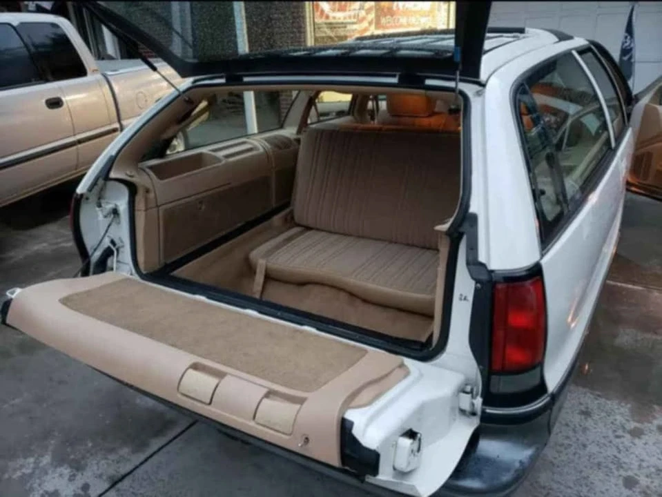 1992 Oldsmobile Custom Cruiser - Image 4 of 6