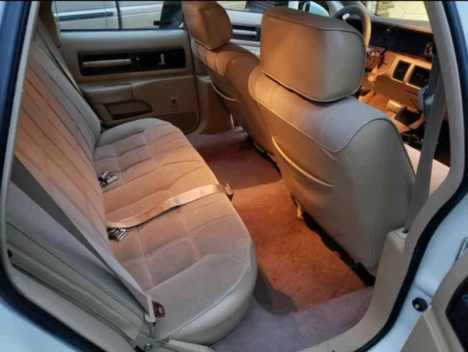 1992 Oldsmobile Custom Cruiser - Image 6 of 6