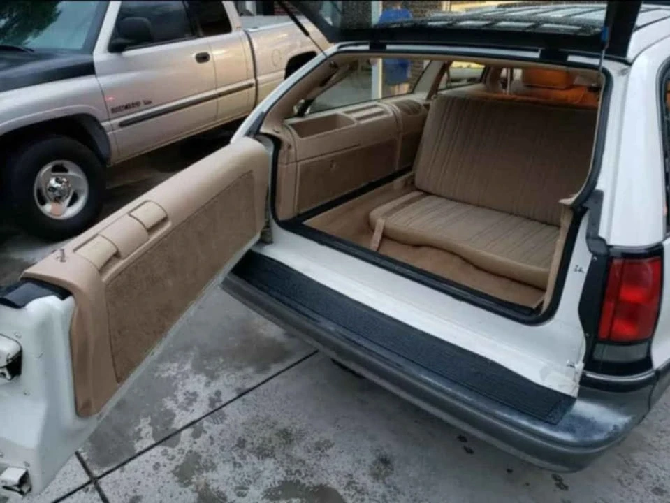 1992 Oldsmobile Custom Cruiser - Image 3 of 6