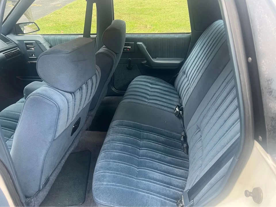 1992 Oldsmobile Cutlass Ciera - Image 3 of 9