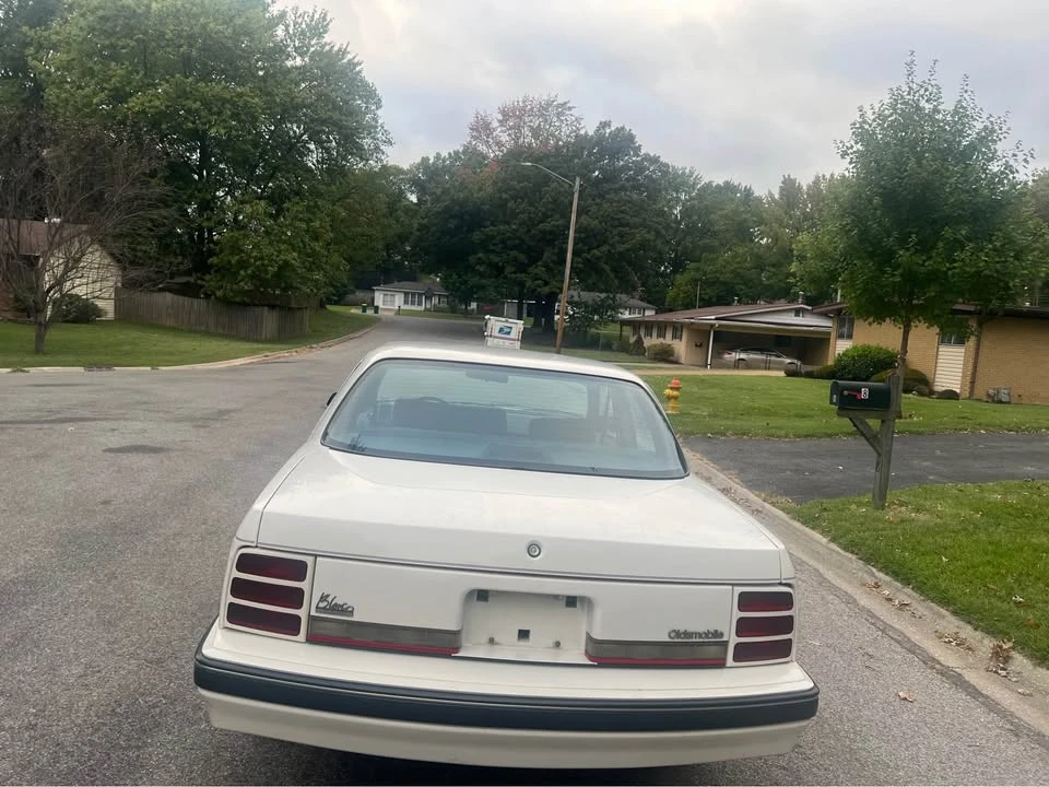 1992 Oldsmobile Cutlass Ciera - Image 9 of 9