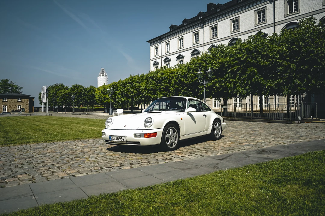 1992 Porsche 964 Carrera - Image 4 of 31
