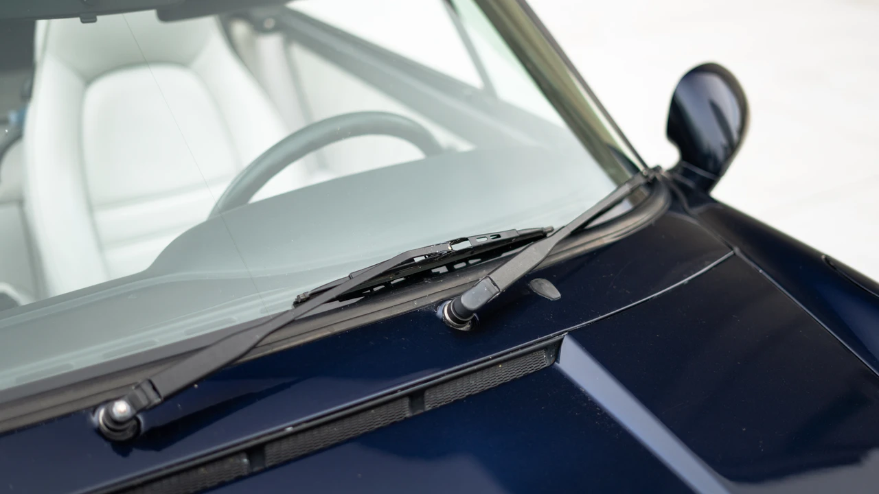 1992 Porsche 964 Carrera 4 - Image 7 of 31