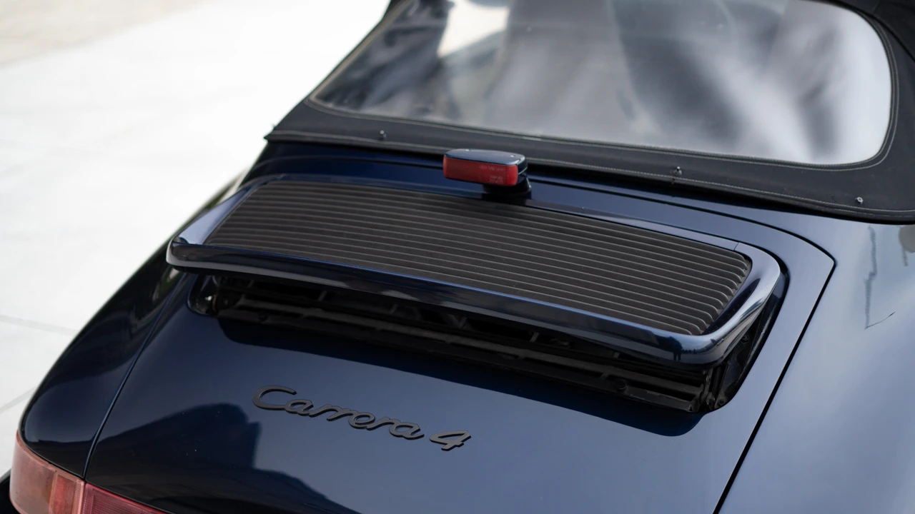 1992 Porsche 964 Carrera 4 - Image 8 of 31