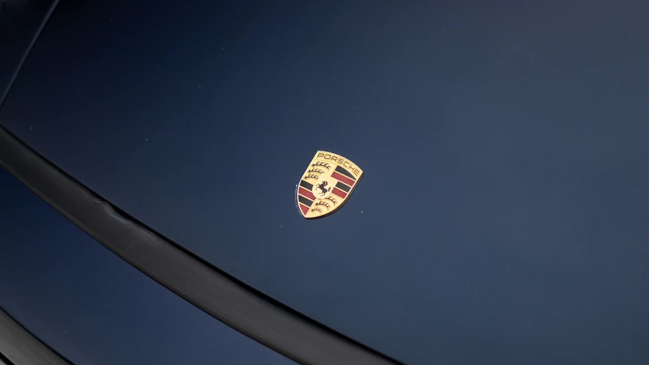 1992 Porsche 964 Carrera 4 - Image 9 of 31